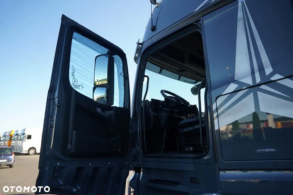 Mercedes-Benz ACTROS 1851 / RETARDER / GIGA SPACE /  KLIMA POSTOJOWA / BOGATE WYPOSAŻENIE /  / OPONY 100%  / ALUFELGI / EURO 6 - 22
