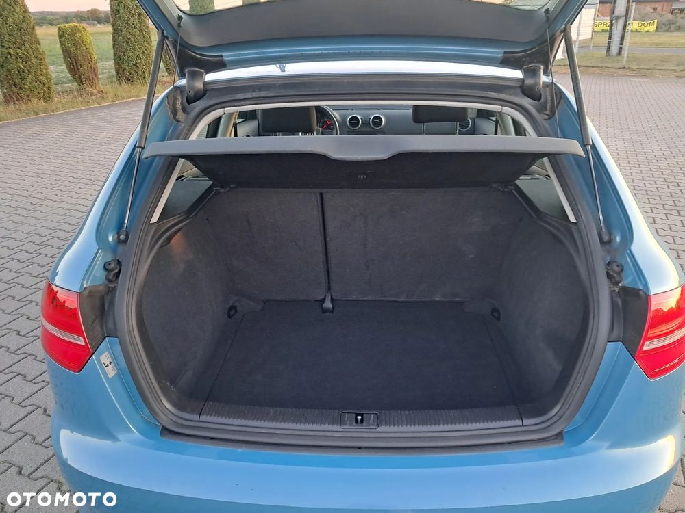 Audi A3 Sportback 1.6 Ambition - 11