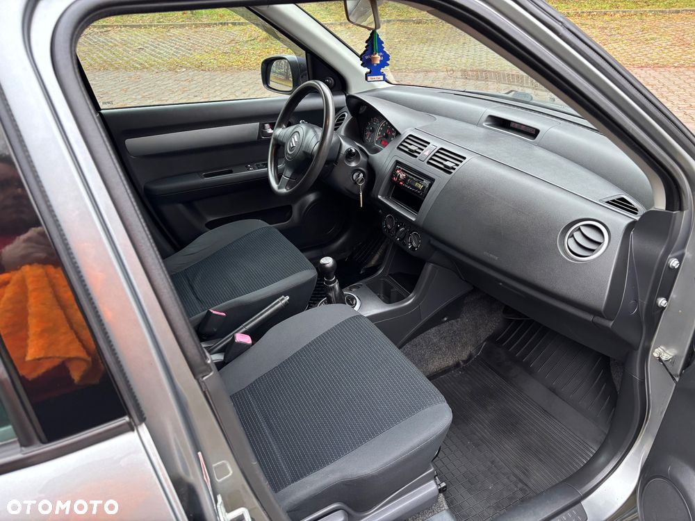 Suzuki Swift 1.3 Comfort dance - 13