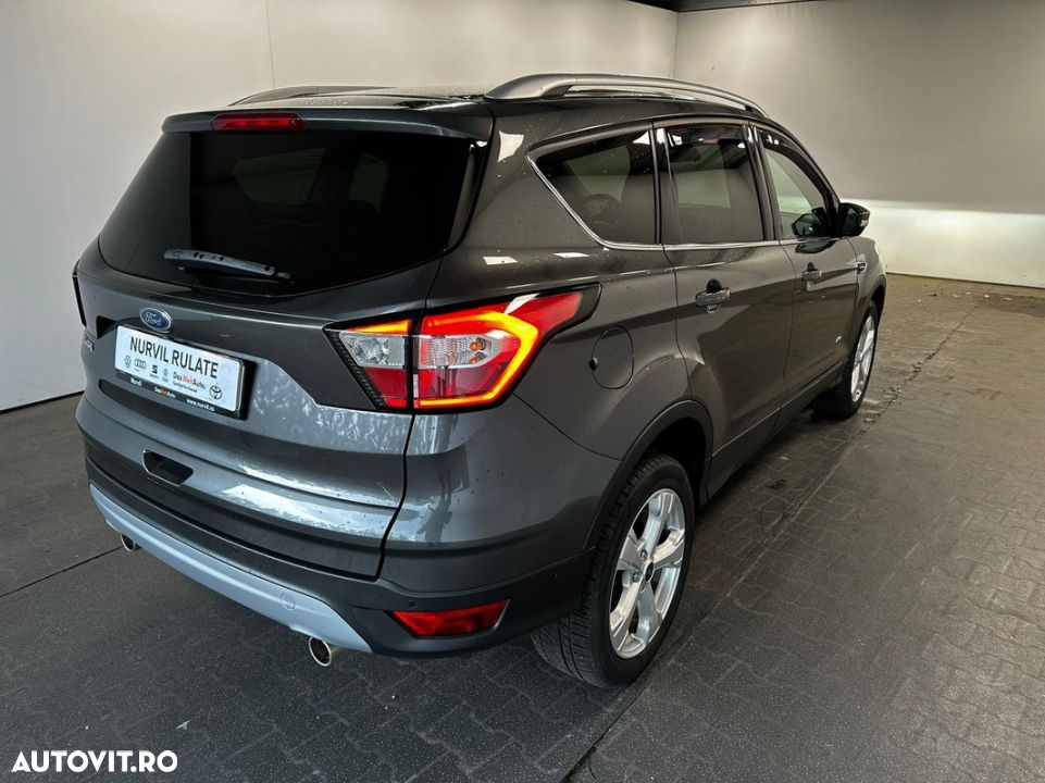 Ford Kuga 2.0 TDCi 4WD Powershift Titanium - 40