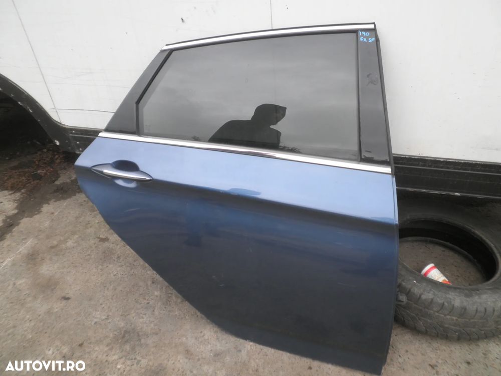 Usa dreapta spate Hyundai i40 Break 2013 ( cu defect )