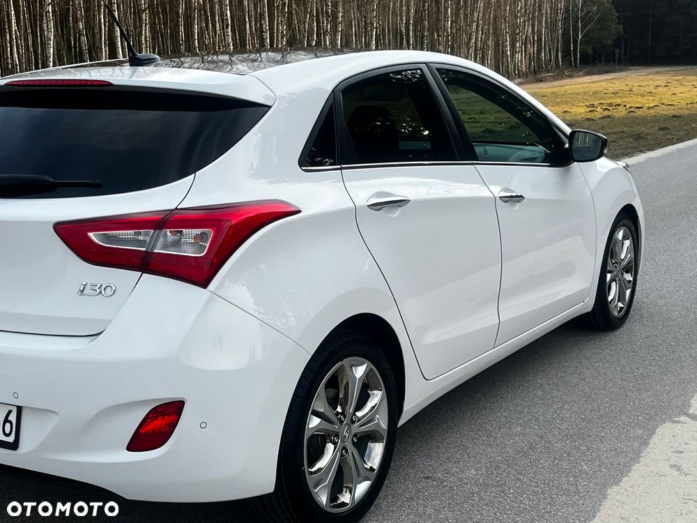 Hyundai i30 1.6 CRDi Fifa World Cup Edition - 7