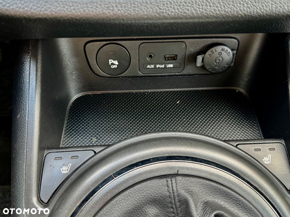 Kia Sportage 2.0 CRDI AWD Fifa World Cup Edition - 8