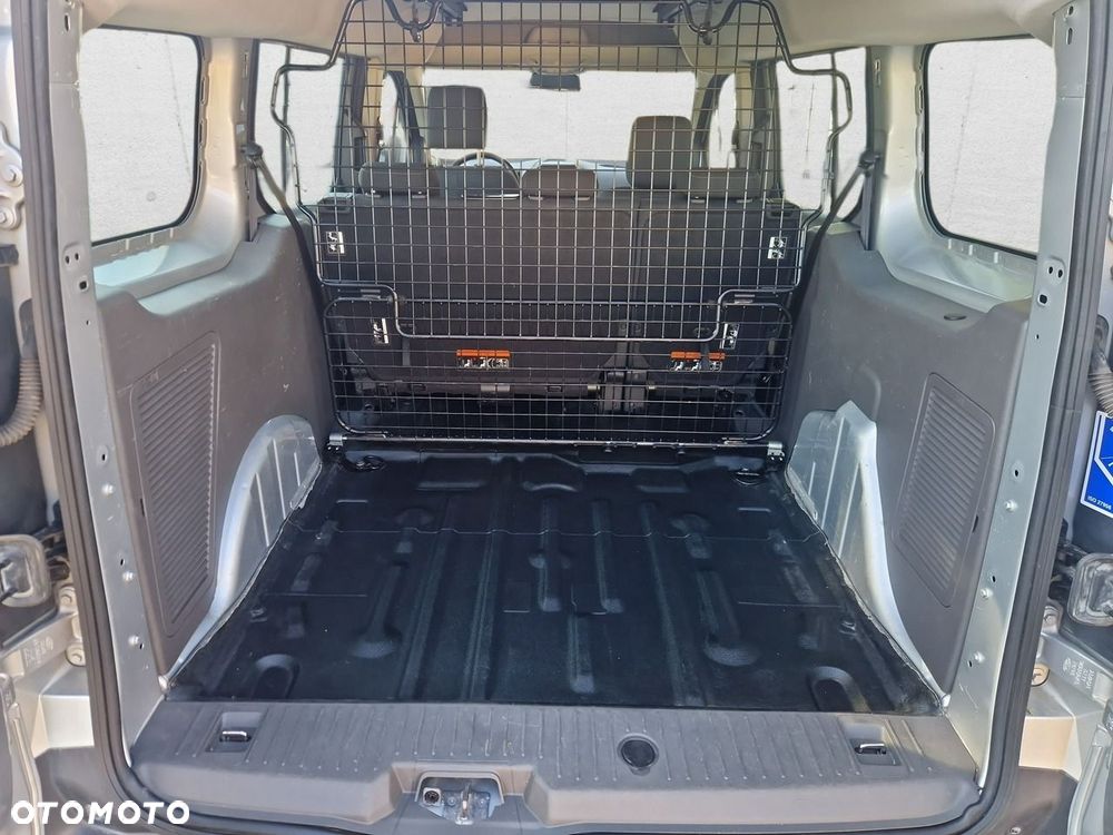 Ford Transit Connect - 15