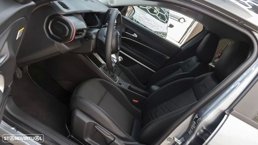 Jeep Avenger 1.2 GSE T3 Altitude - 18