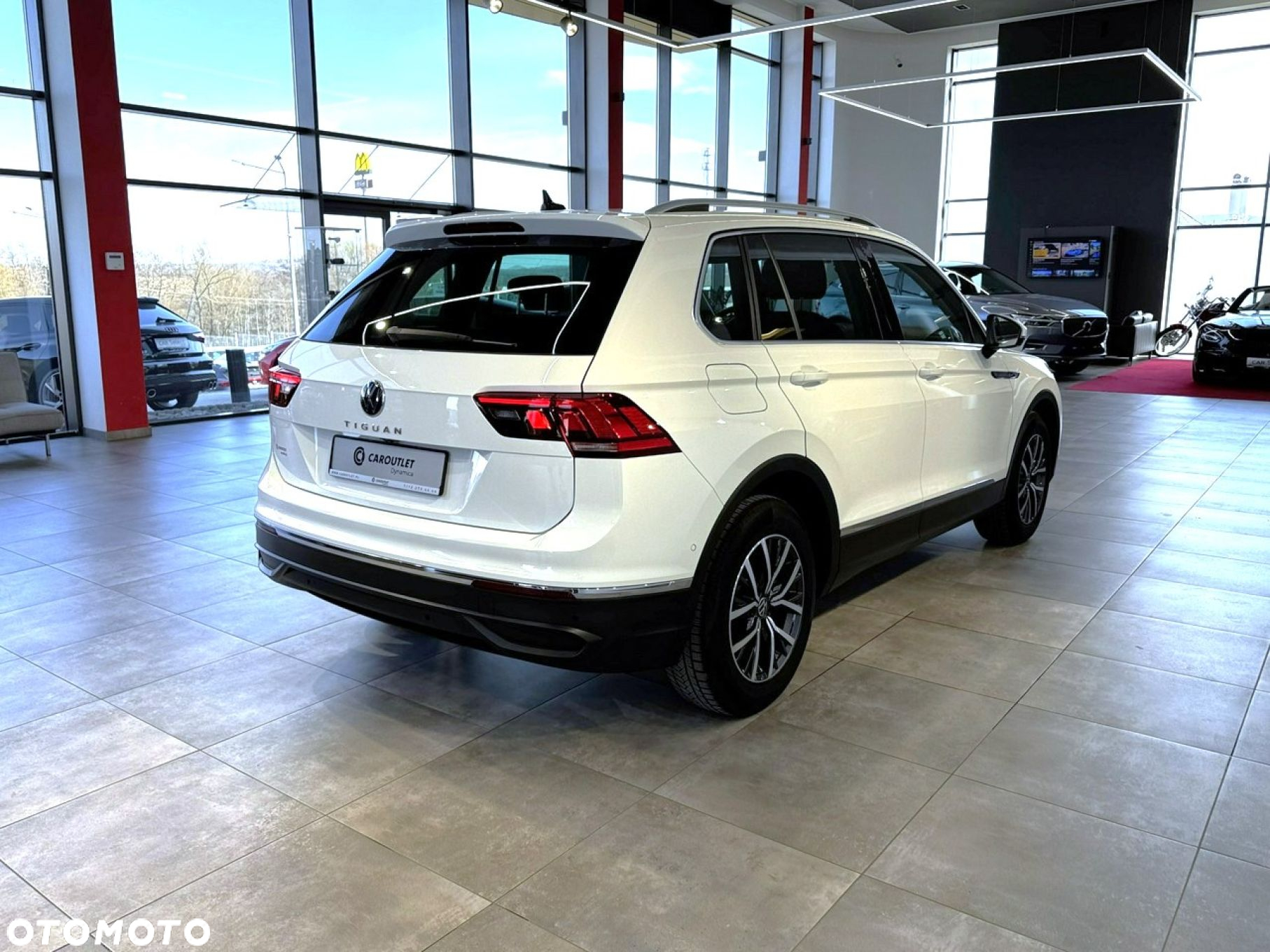 Volkswagen Tiguan - 9