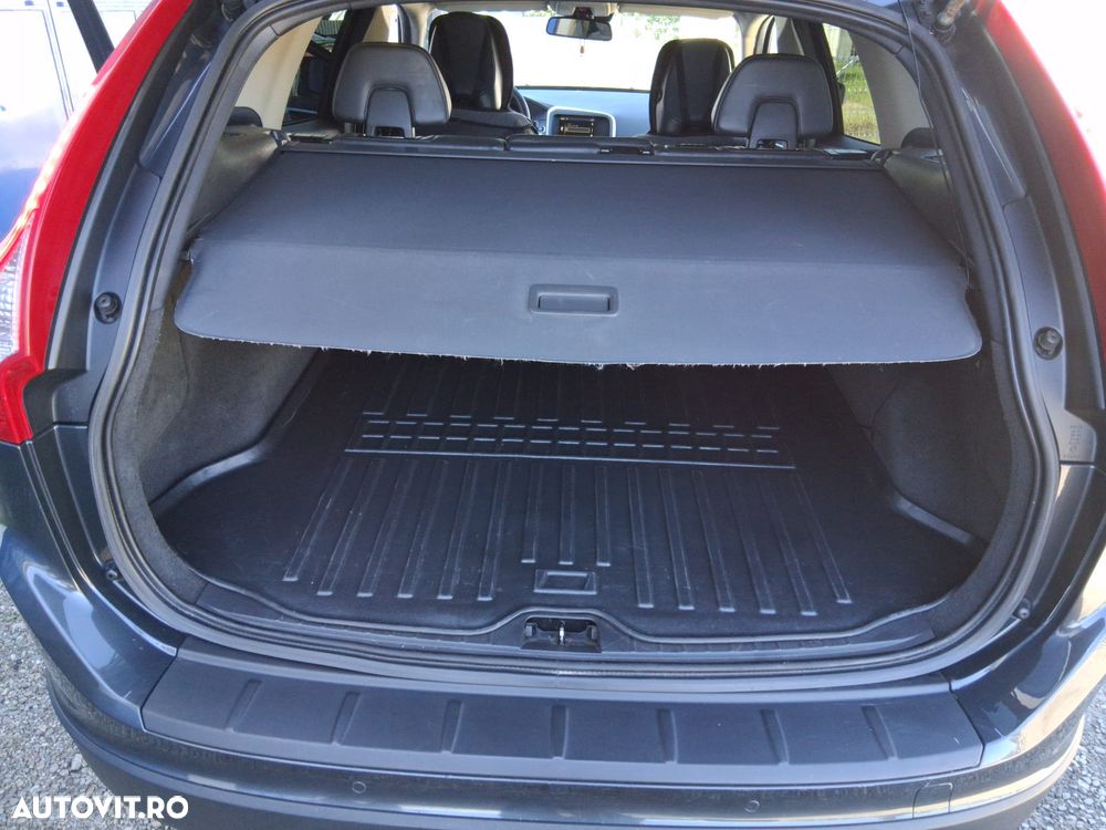 Volvo XC 60 2.4D AWD - 10