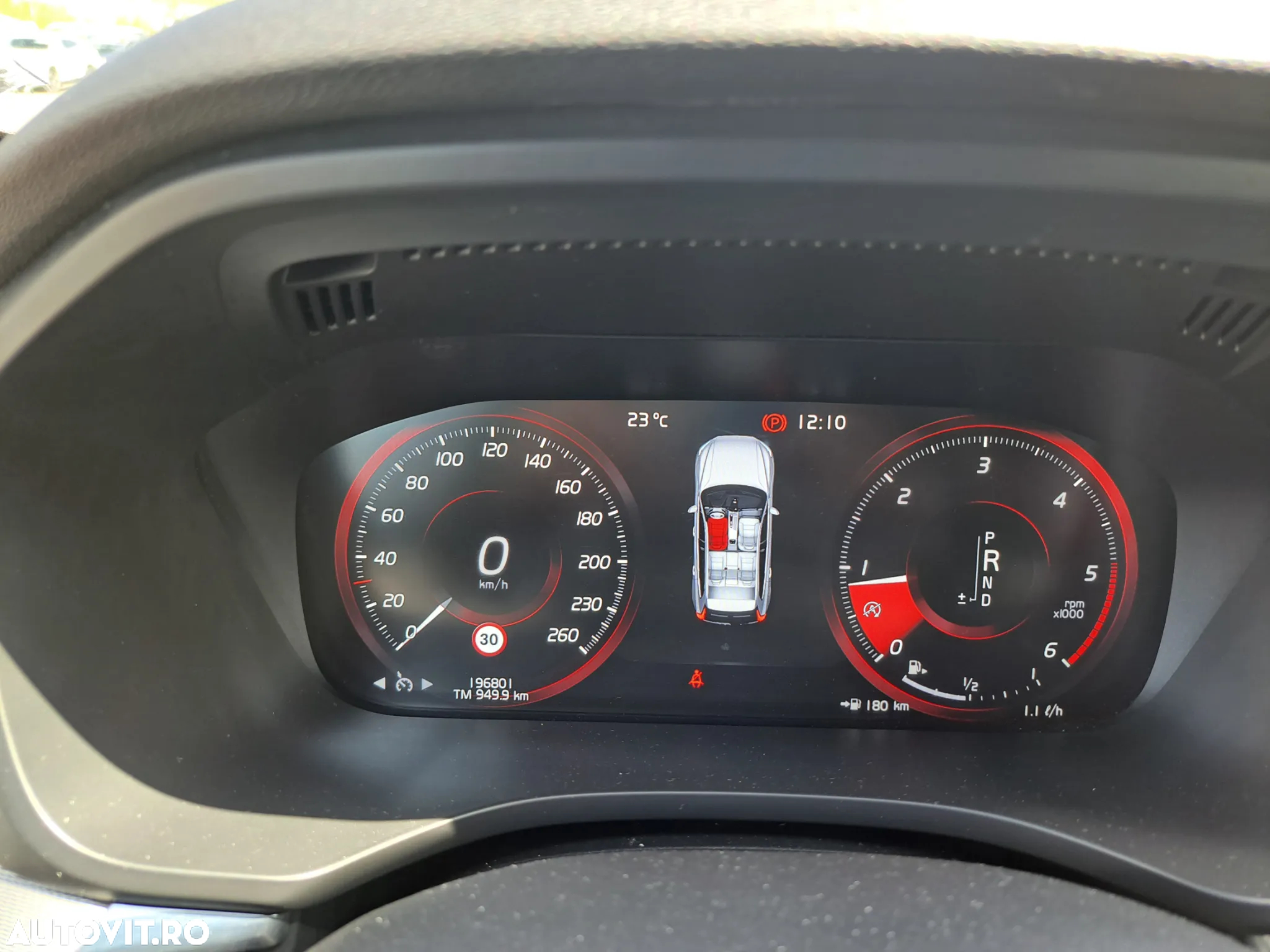 Volvo XC 60 D4 AWD R-Design - 8