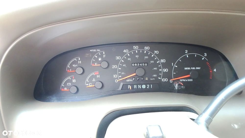 Ford Excursion - 10
