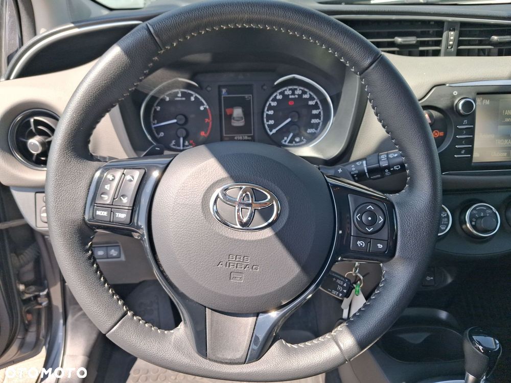 Toyota Yaris 1.5 Premium CVT - 22