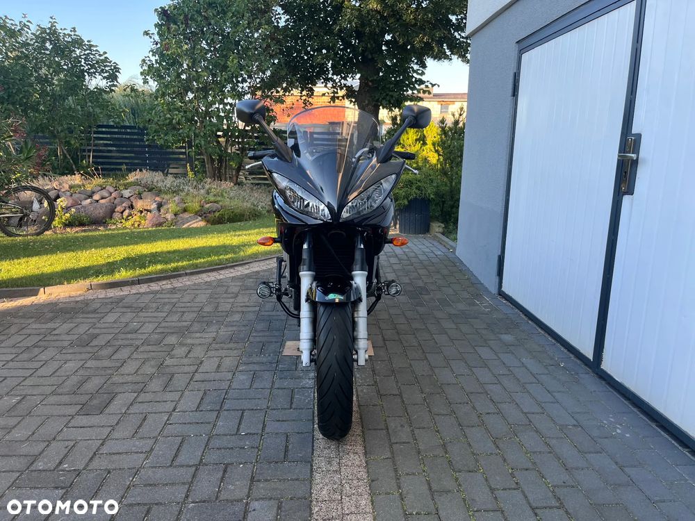 Yamaha FZ6 - 21