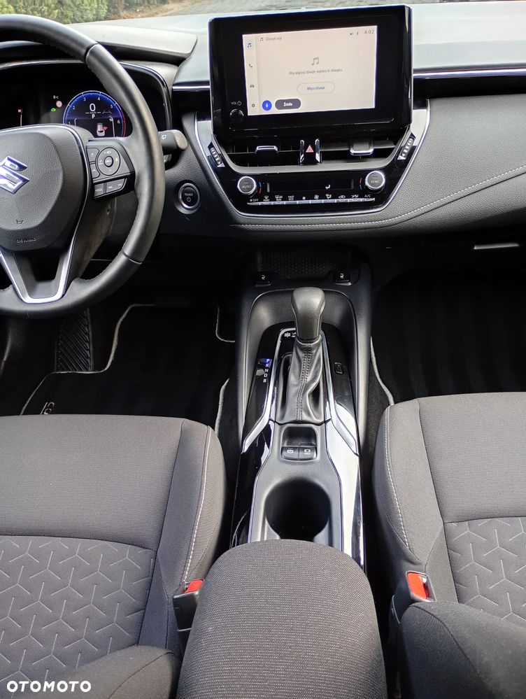 Suzuki Swace 1.8 Hybrid Premium Plus CVT - 11