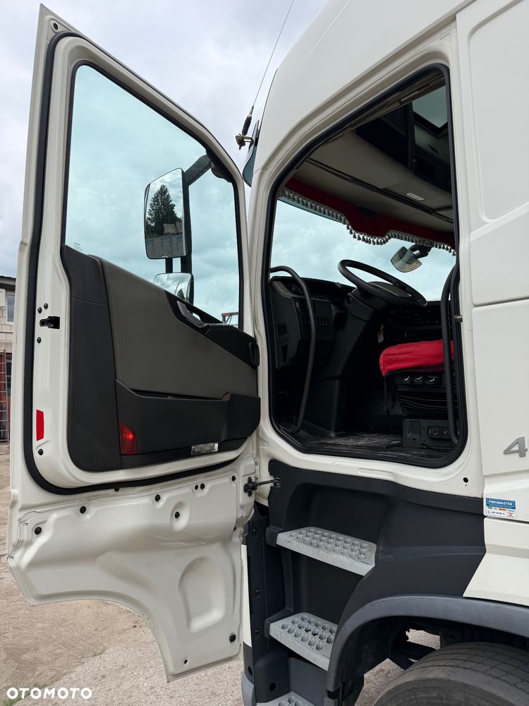 Volvo FH4 / AUTOMAT / POLSKI SALON !! / STANDARD / EURO 6 / 2015 ROK - 24
