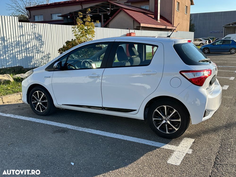 Toyota Yaris 1.5 VVT-i HSD Active - 15