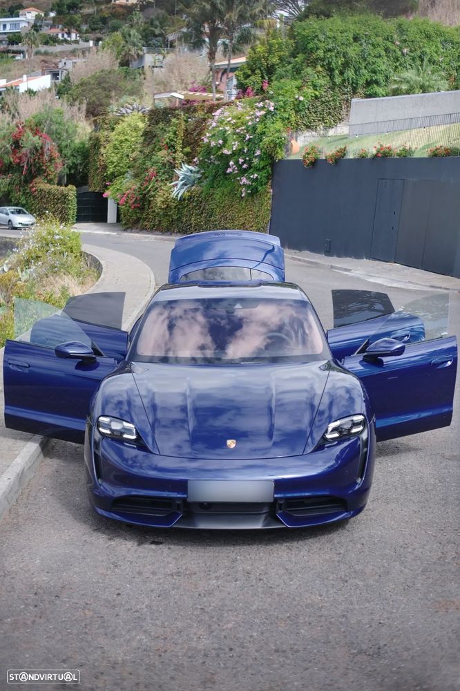 Porsche Taycan Turbo - 13