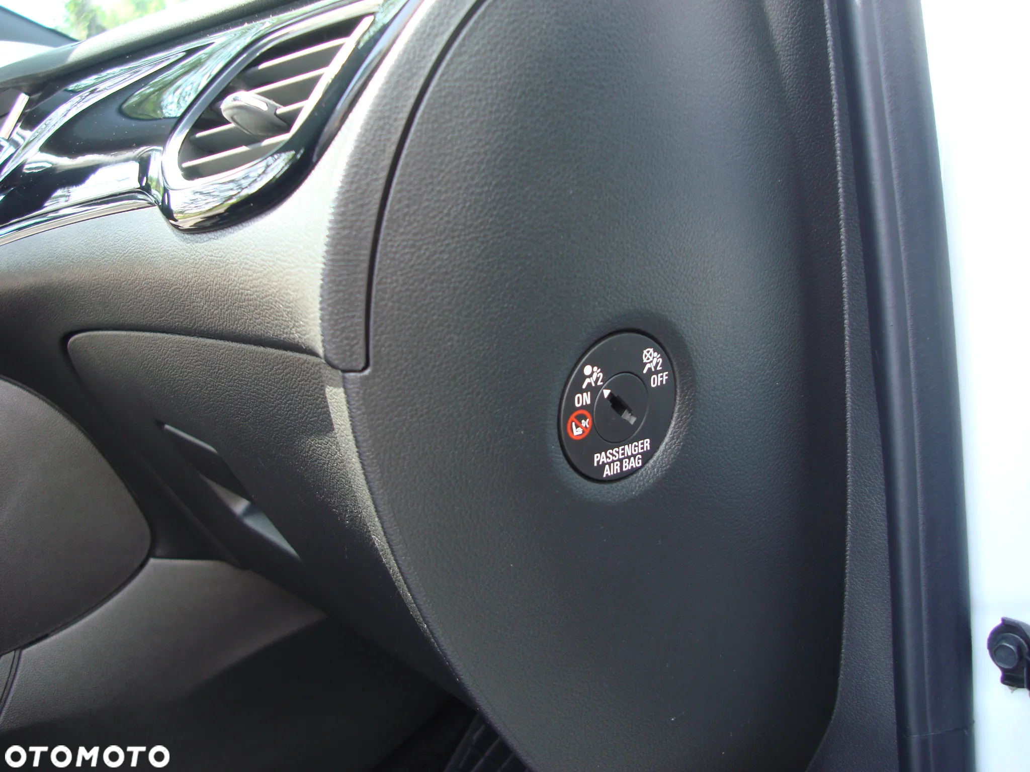 Opel Astra V 1.6 CDTI Dynamic S&S - 26