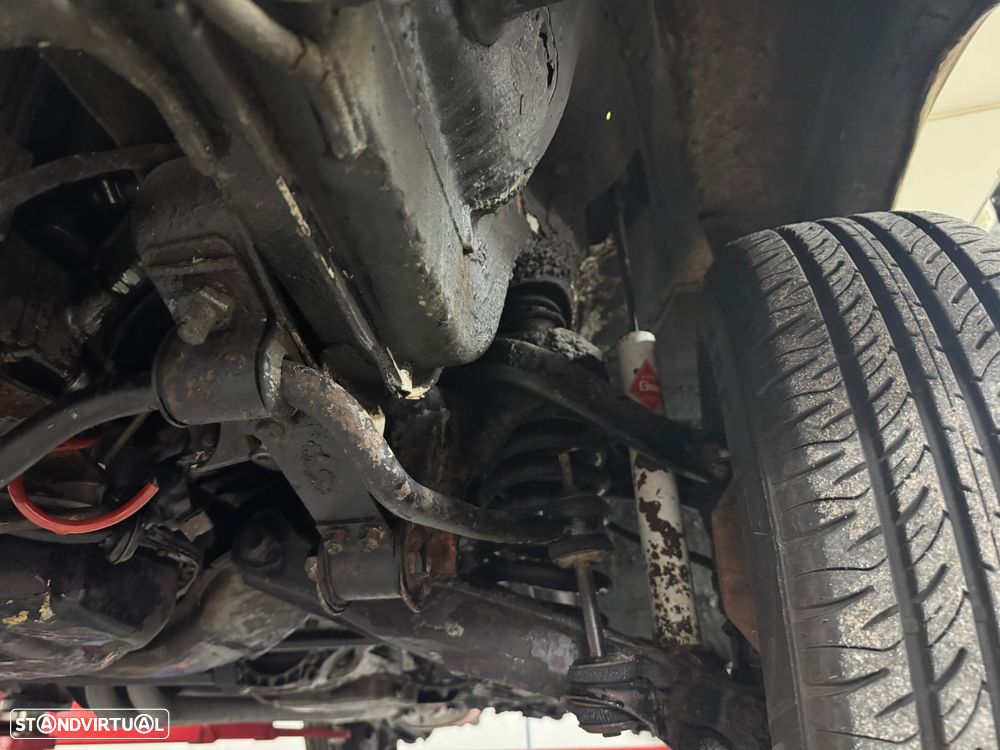 Mercedes-Benz SL 250 - 24