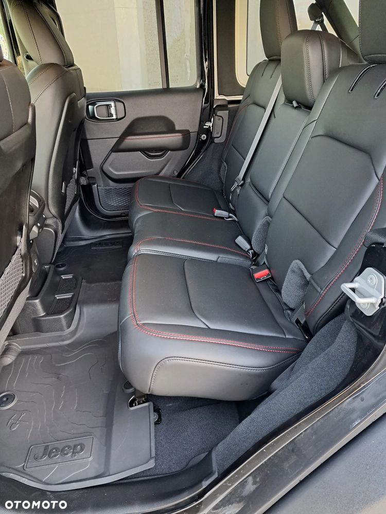 Jeep Wrangler Unlimited GME 2.0 Turbo Rubicon - 32