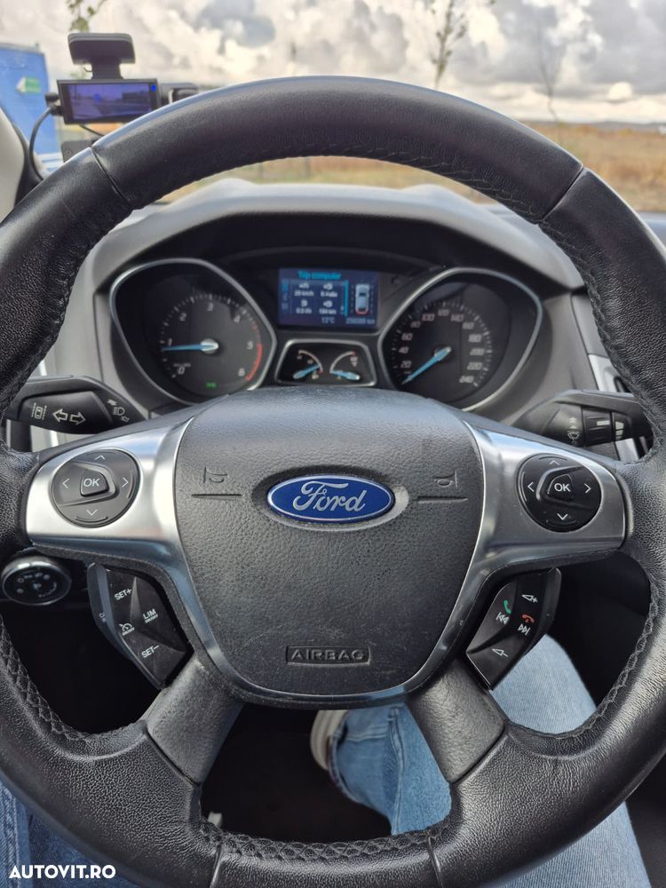 Ford Focus 2011 photo 5