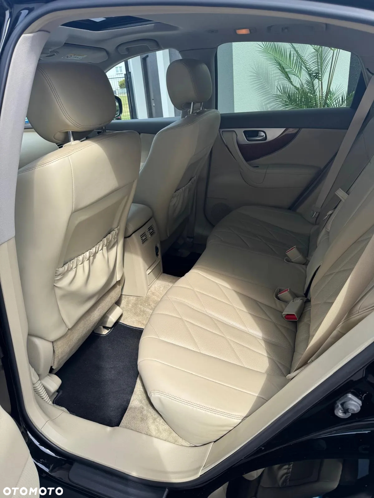 Infiniti QX70 3.0d S Premium - 12