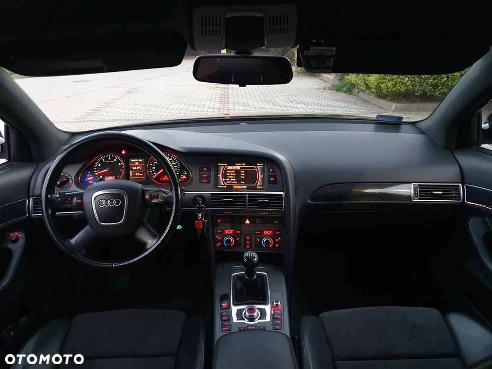 Audi A6 Avant 2.4 - 7