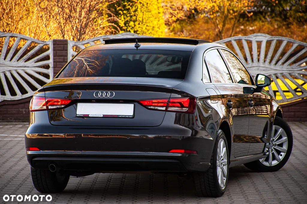 Audi A3 1.6 TDI DPF Attraction - 4
