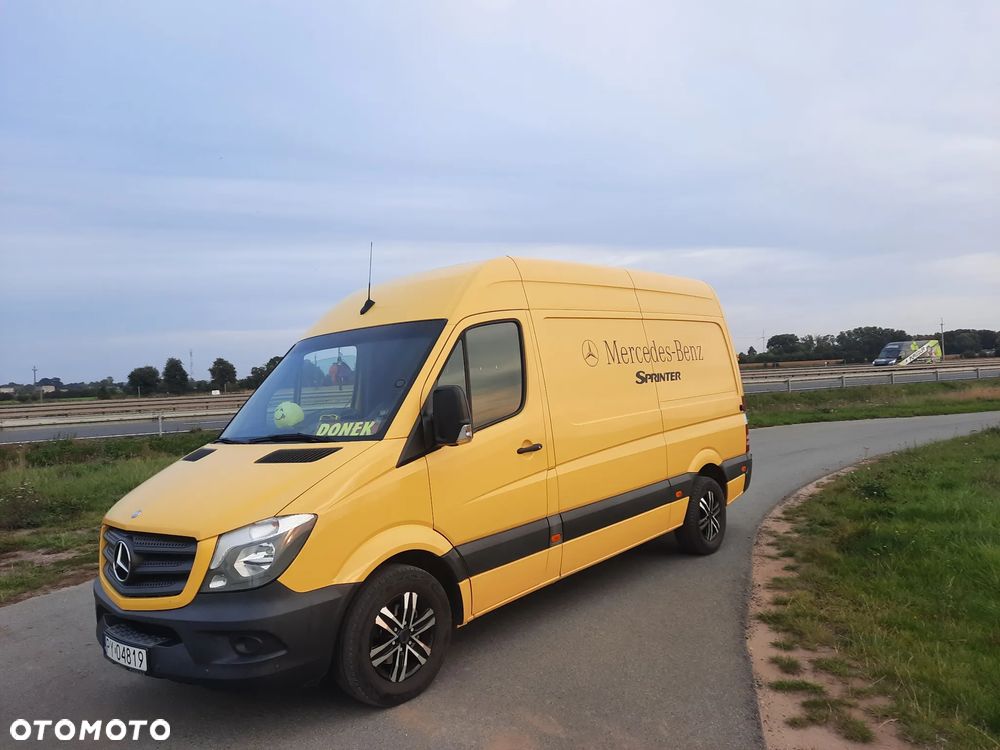 Mercedes-Benz Sprinter - 2