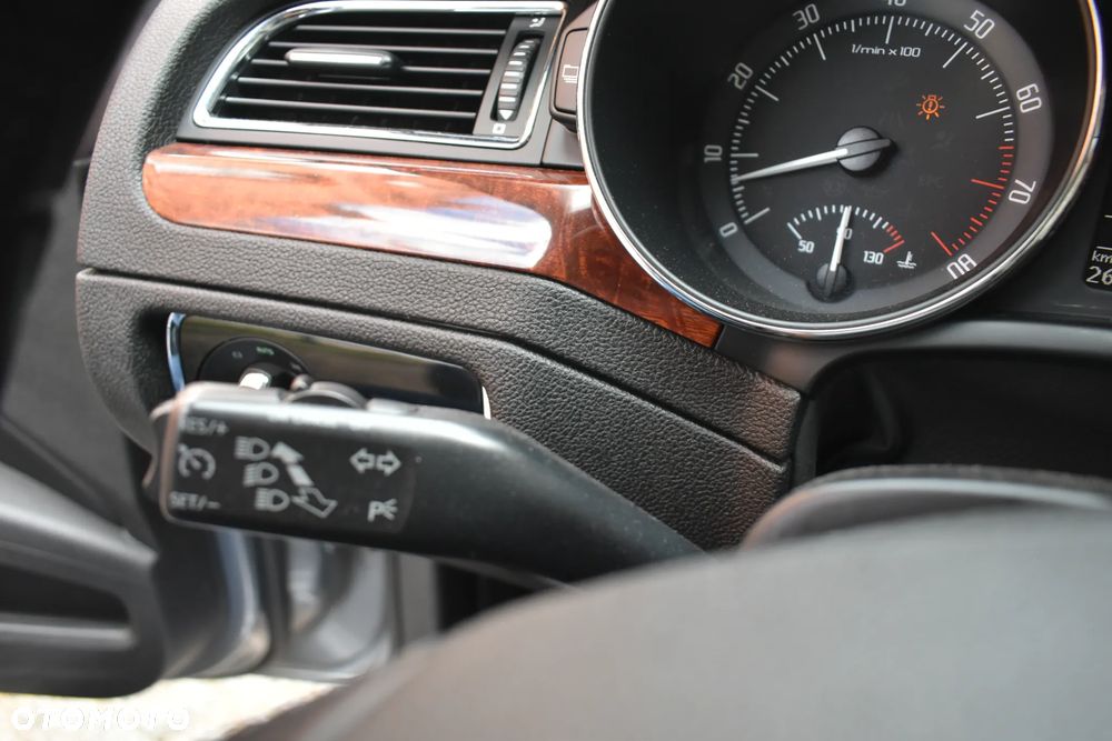 Skoda Superb 3.6 V6 4x4 DSG Elegance - 9