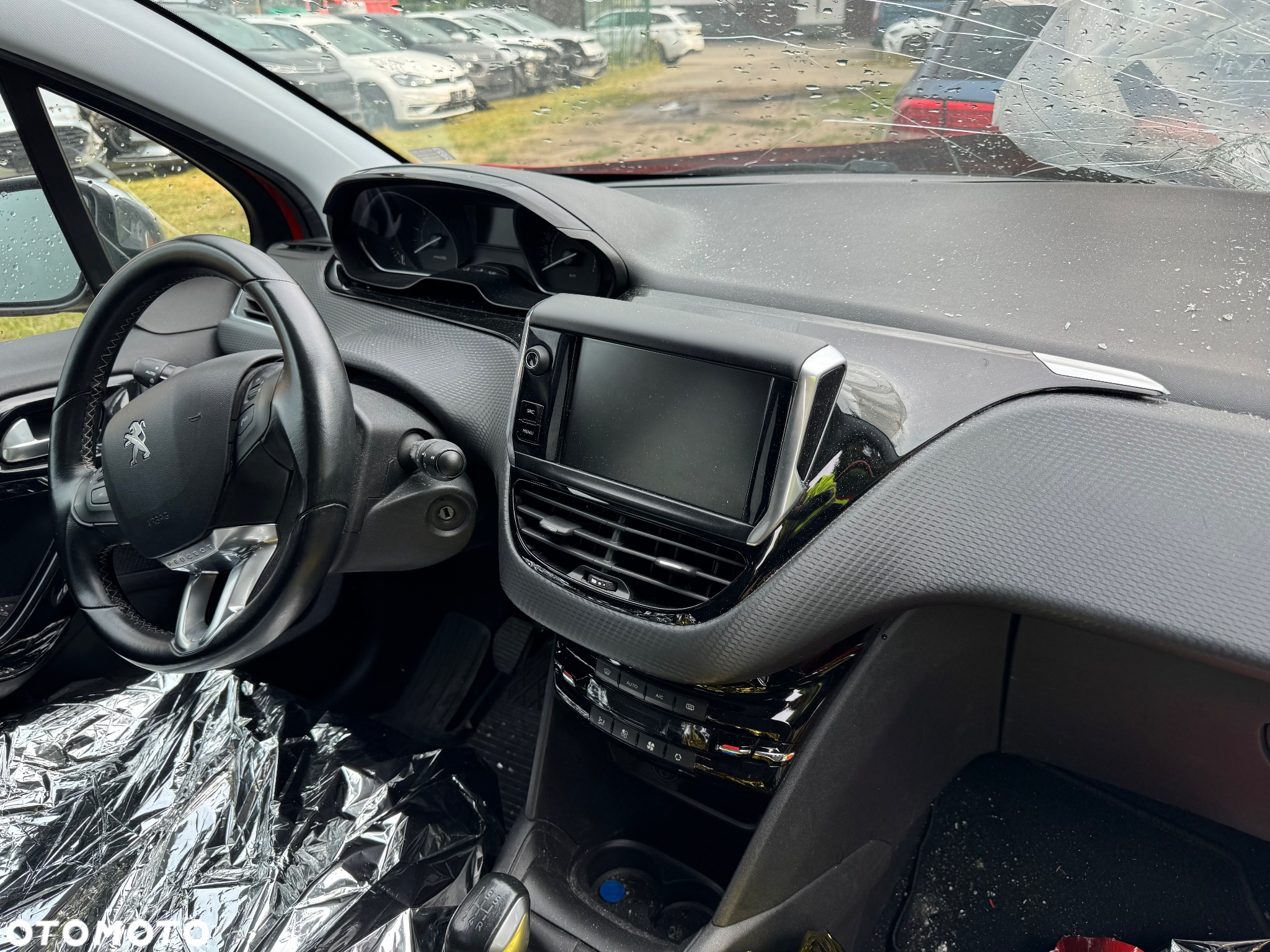 Peugeot 208 1.6 BlueHDi Allure S&S - 16