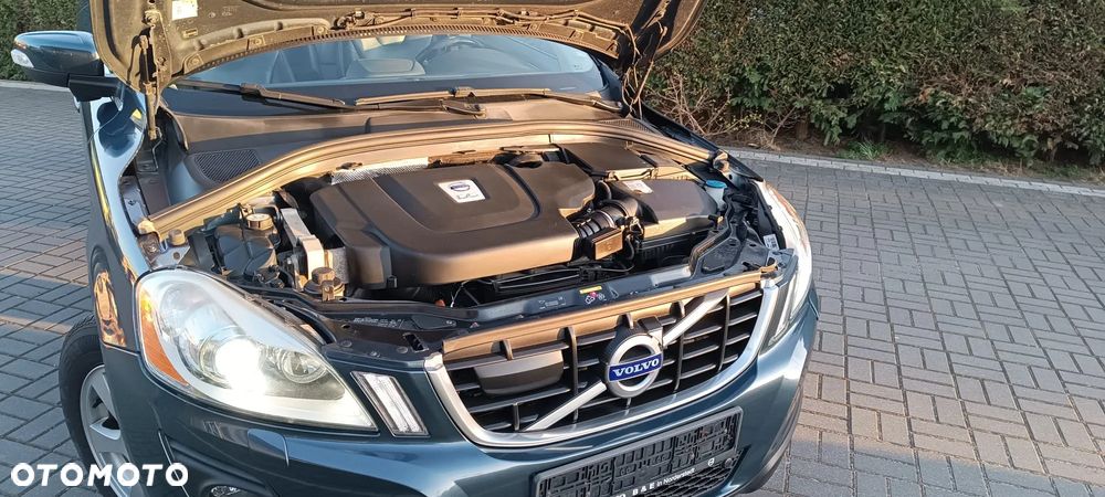 Volvo XC 60 2.4D DRIVe - 12
