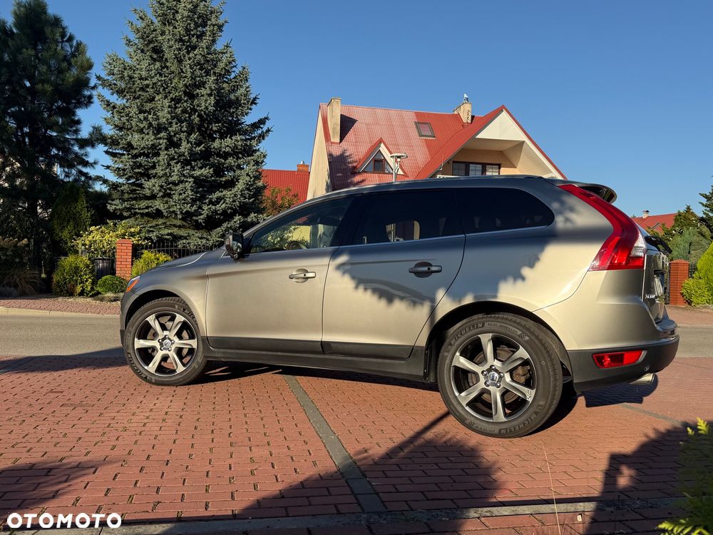 Volvo XC 60 - 4