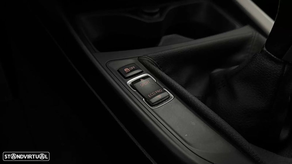 BMW 116 d Sport Line - 28