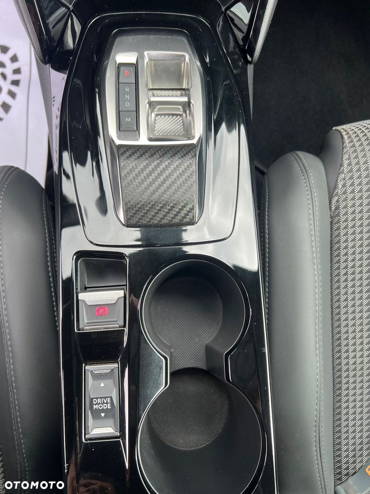 Peugeot 208 - 37