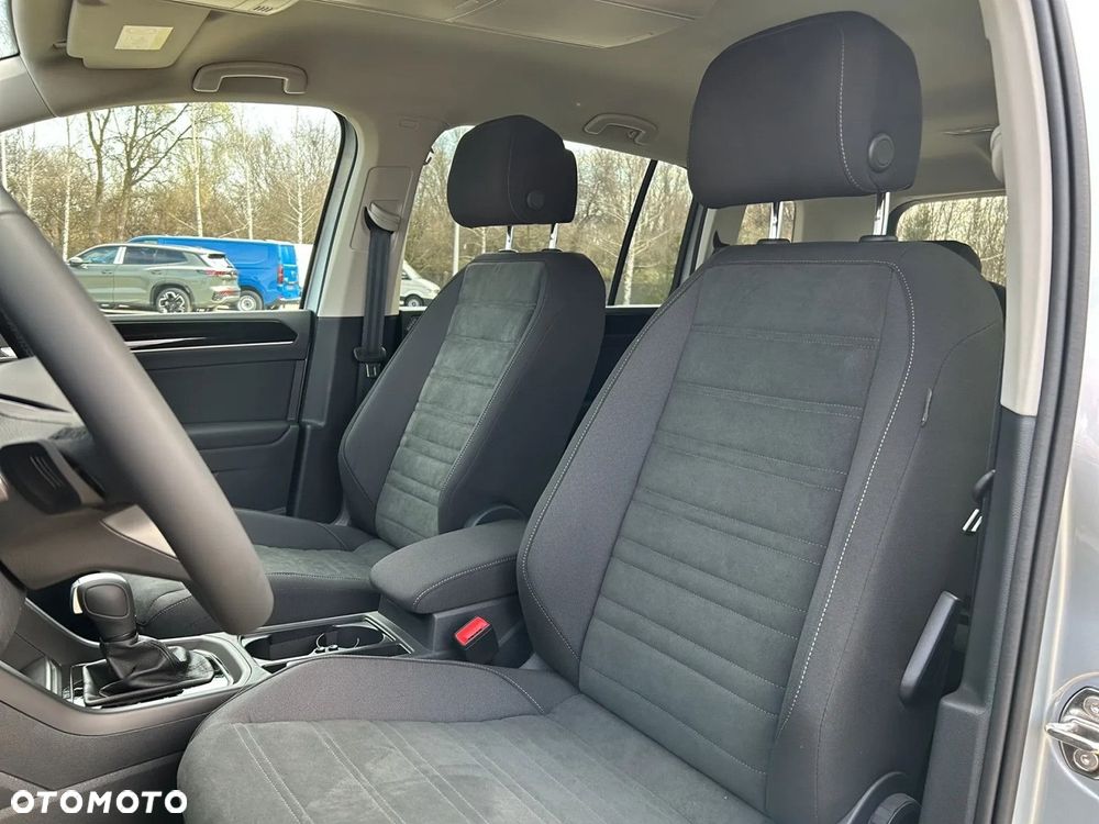 Volkswagen Touran - 7