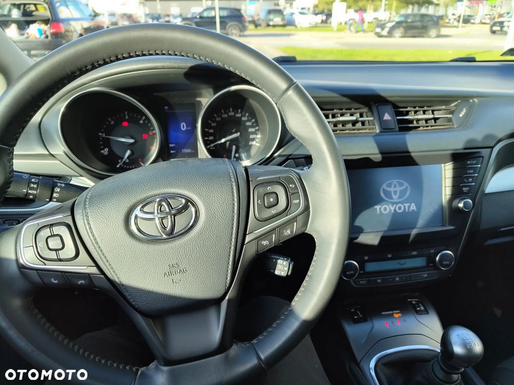 Toyota Avensis 2.0 D-4D Active Business - 22