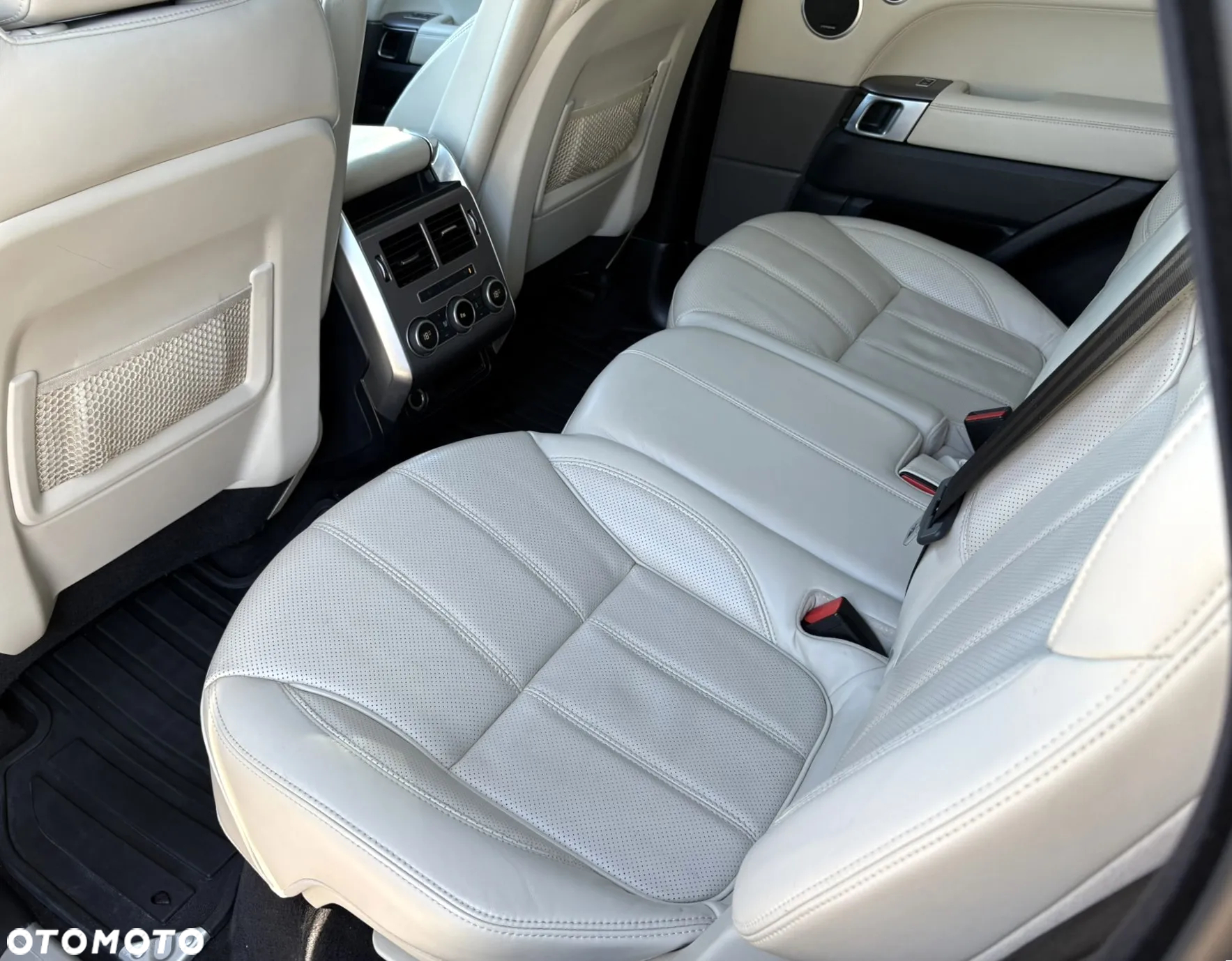 Land Rover Range Rover Sport S 3.0 SD V6 HSE - 26