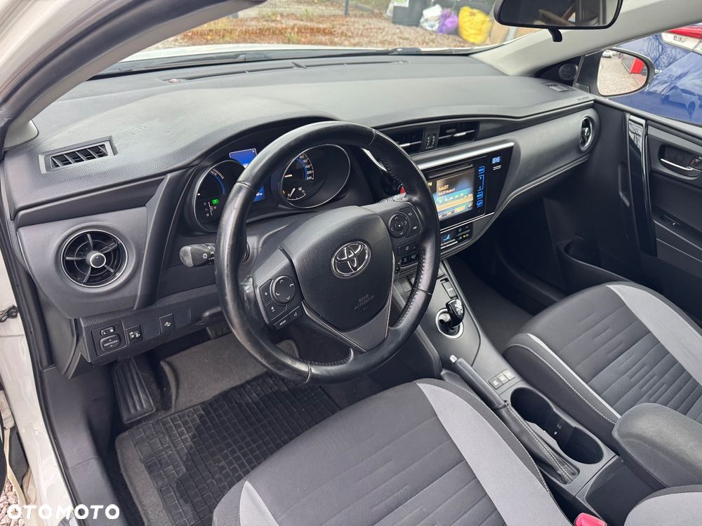 Toyota Auris Hybrid 135 Premium - 12
