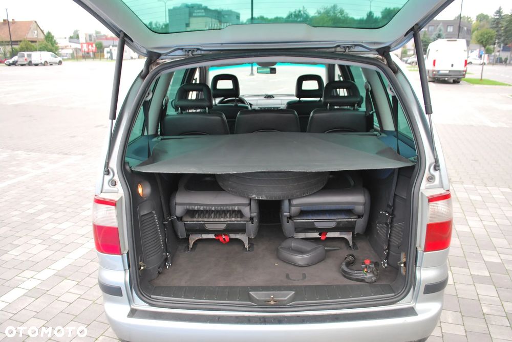Ford Galaxy - 9
