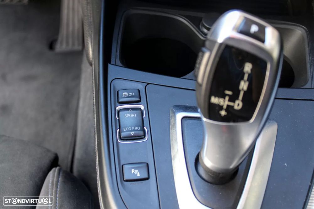 BMW 120 dA Pack M - 26