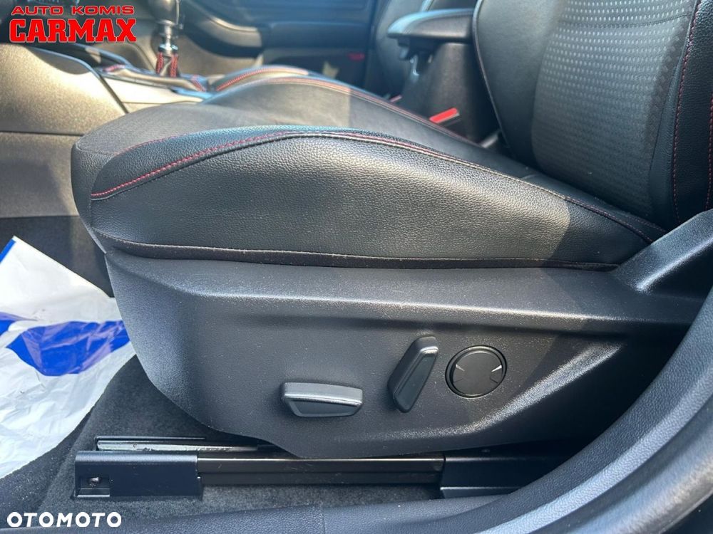 Ford Focus 1.5 EcoBlue Start-Stopp-System ST-LINE STYLE - 29