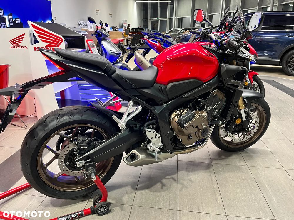 Honda CB - 8