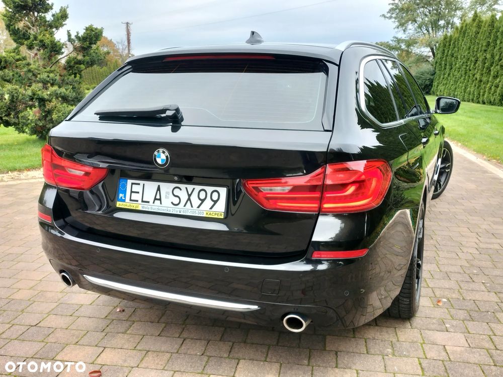 BMW Seria 5 520d Touring Luxury Line - 12