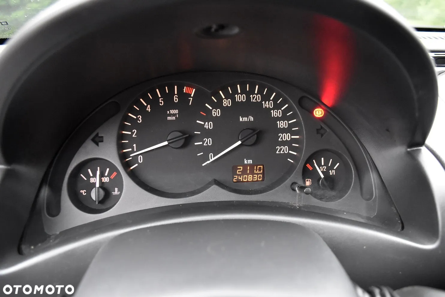 Opel Corsa 1.2 16V Cosmo - 22