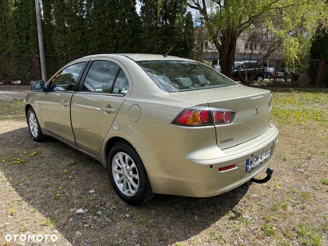 Mitsubishi Lancer 1.6 Invite - 9