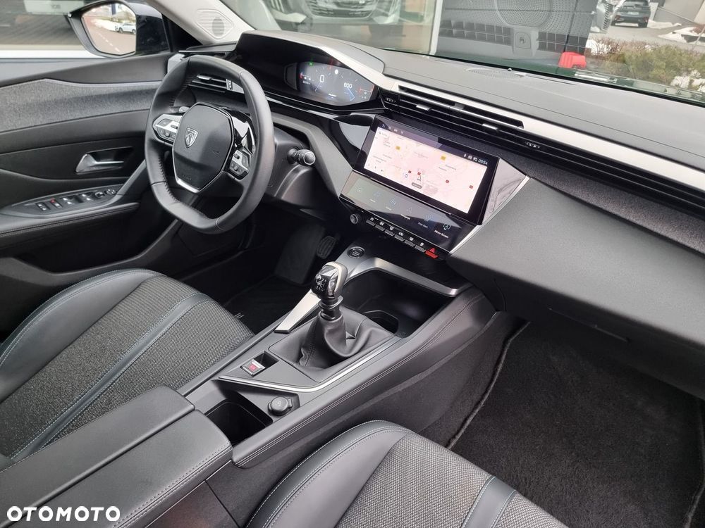 Peugeot 308 1.2 PureTech Allure S&S - 18