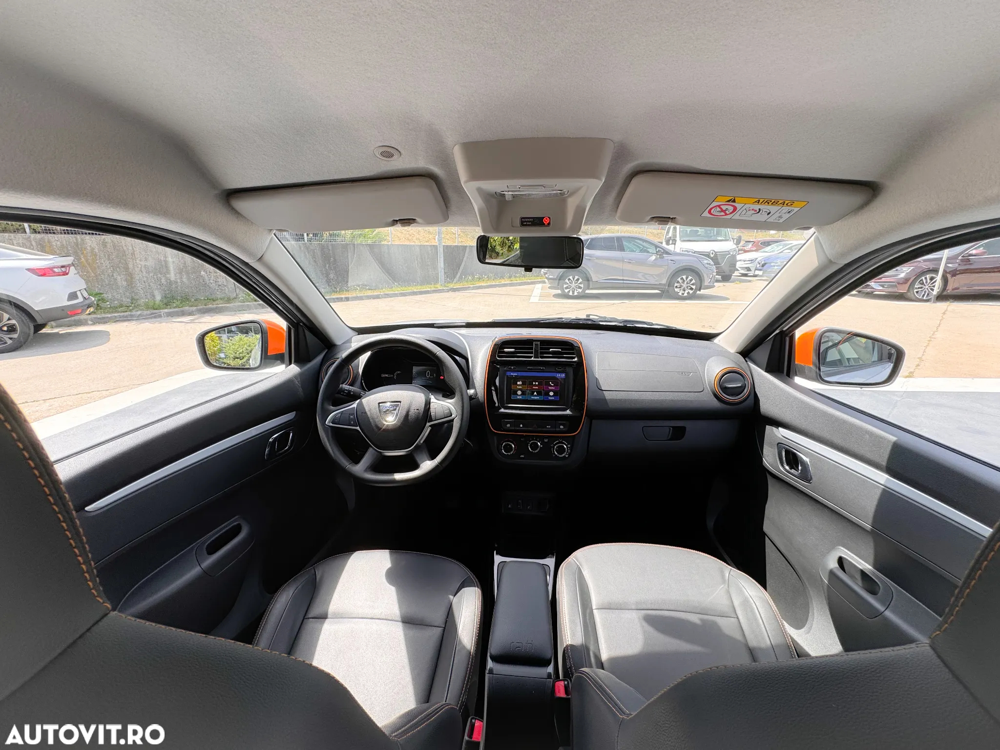 Dacia Spring Expression - 10