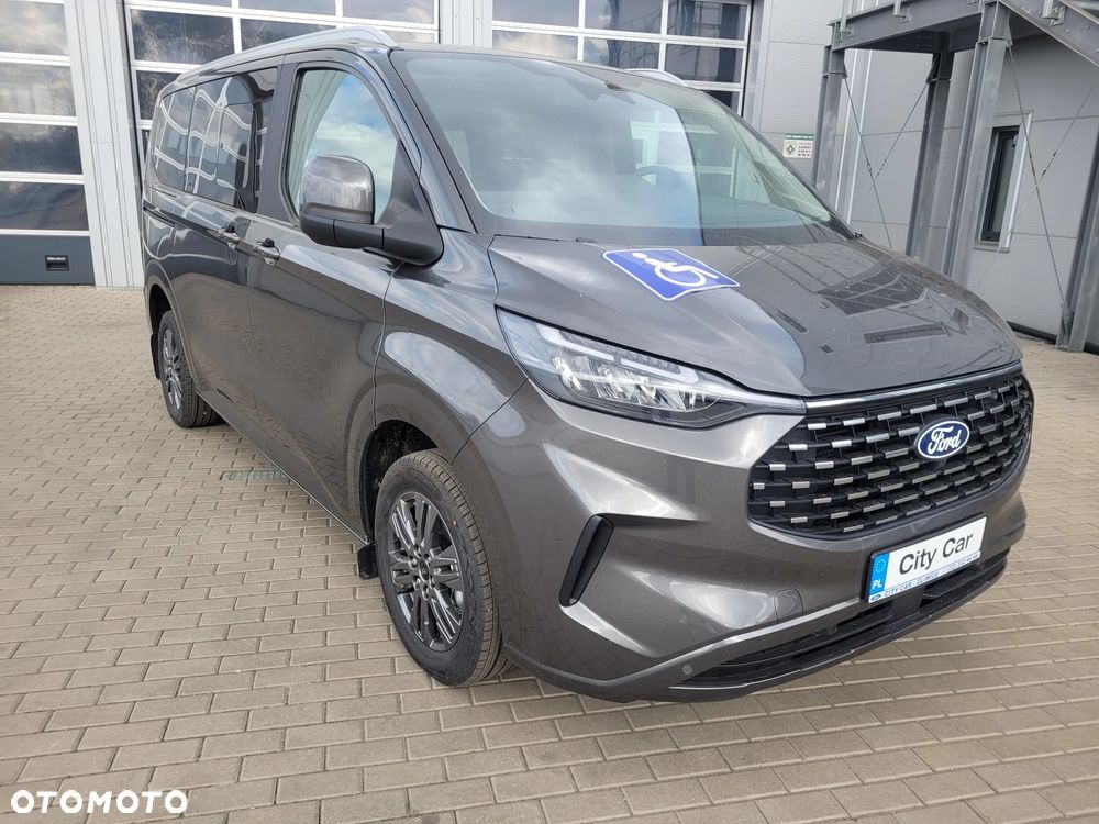 Ford Tourneo Custom - 2