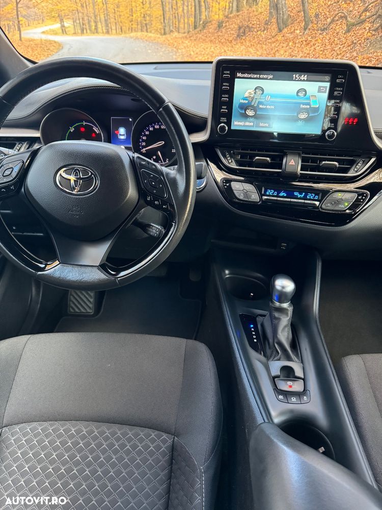 Toyota C-HR - 6