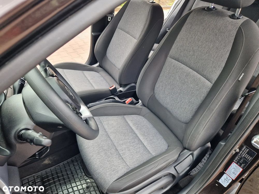 Kia Stonic 1.4 L - 23
