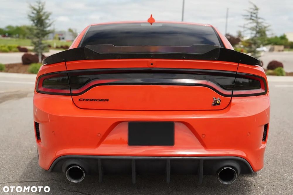 Dodge Charger 6.4 Scat Pack - 6